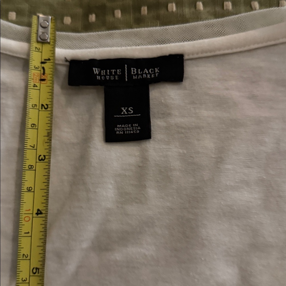 White House black market embellished tank - Picture 5 of 6